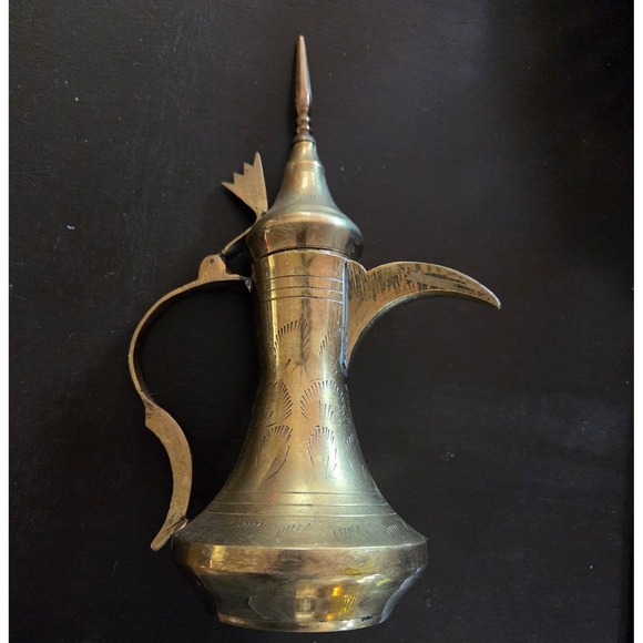 Vintage‎ Brass Dallah Arabic Coffee Pot Ornate Engraved Spouted Handle